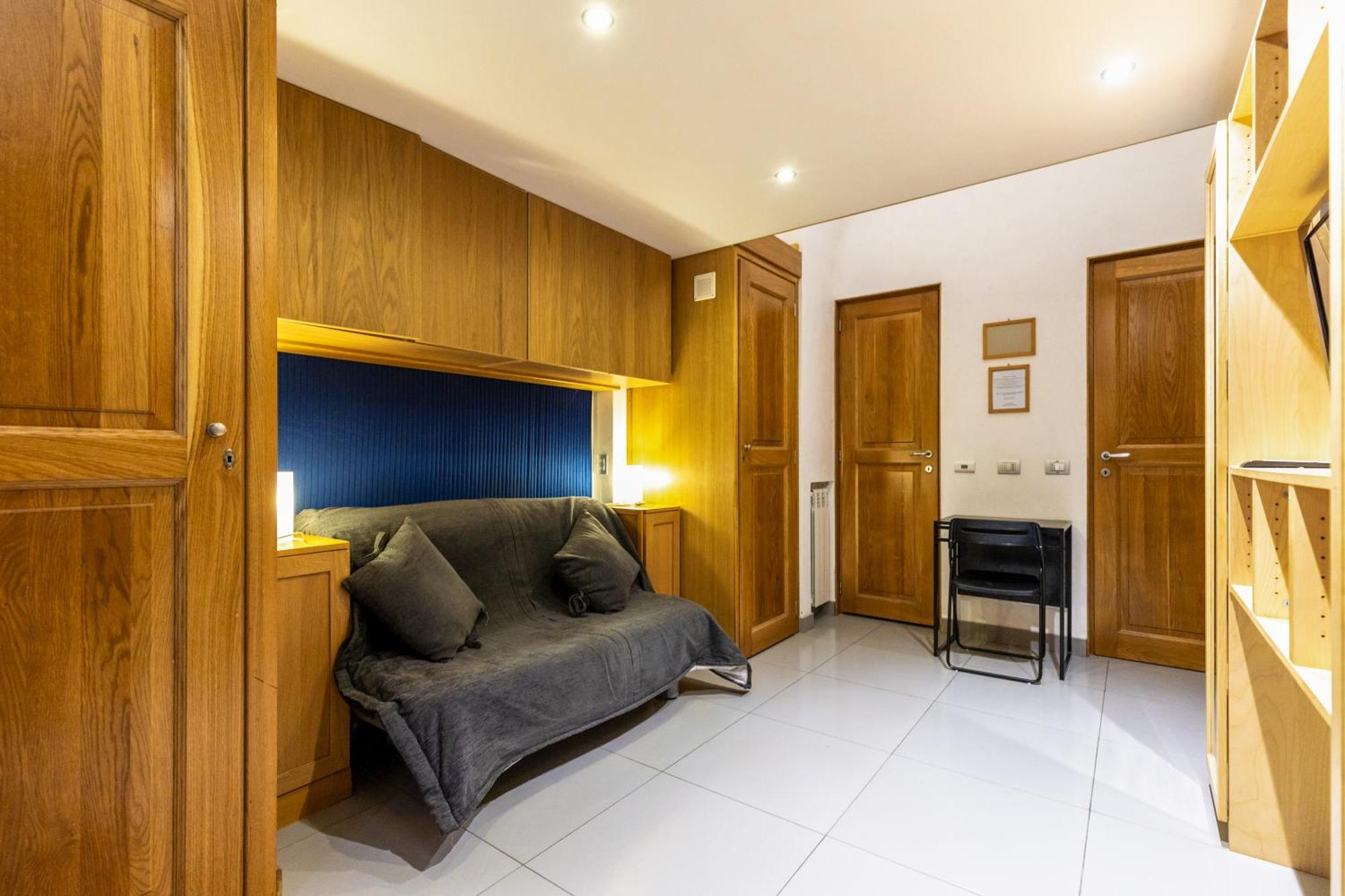 Monti House - Center